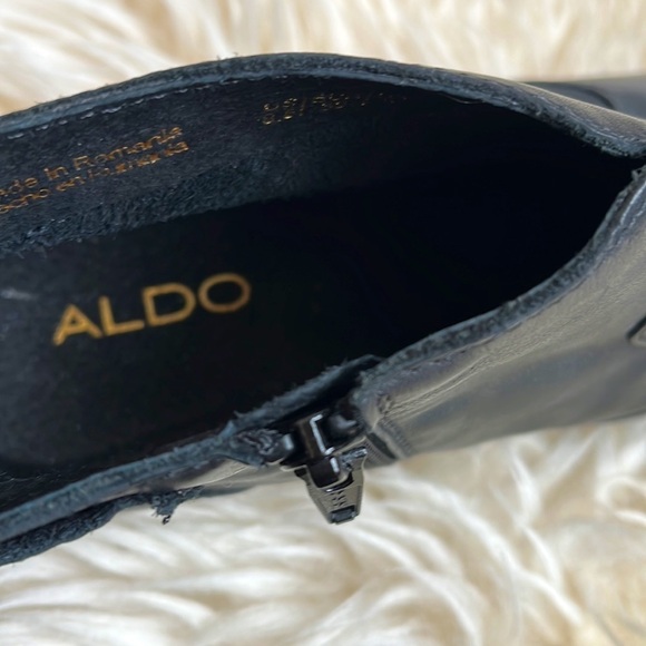 🆕 ALDO BLACK LEATHER ANKLE BOOTS WITH GOLD METAL ON THE TIP SIZE 8.5 - Picture 11 of 11